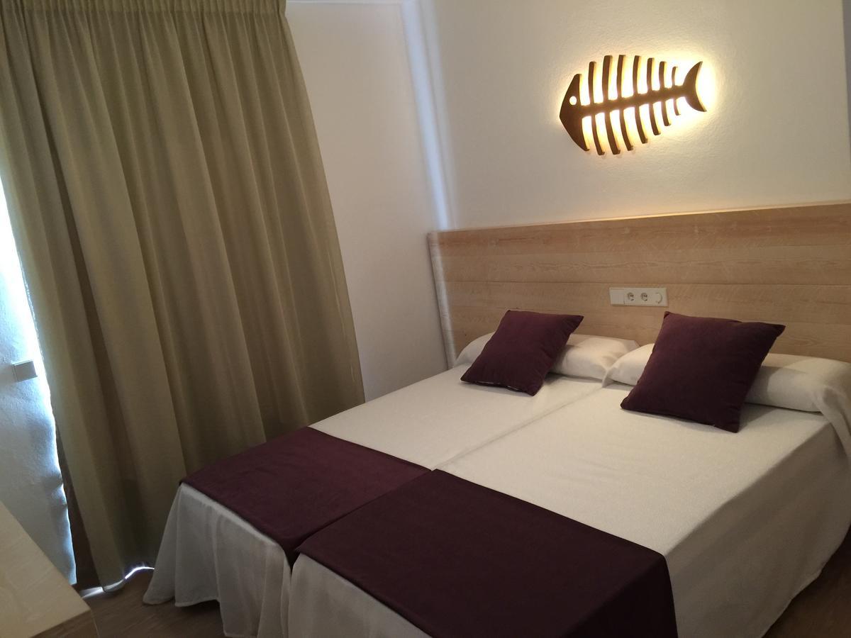 Apartamentos Delfin 에스 칼로 외부 사진