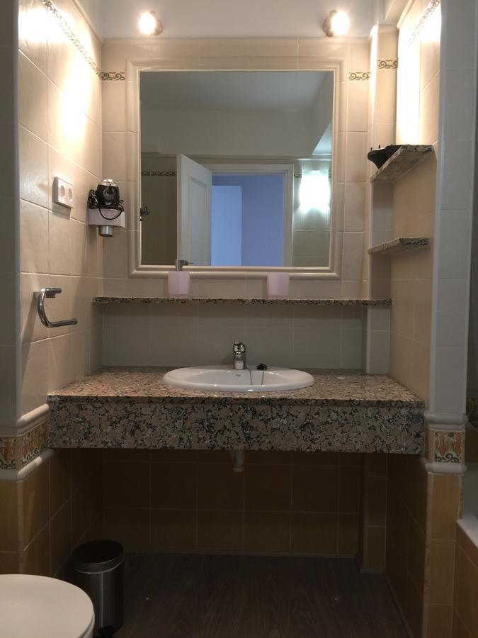 Apartamentos Delfin 에스 칼로 외부 사진